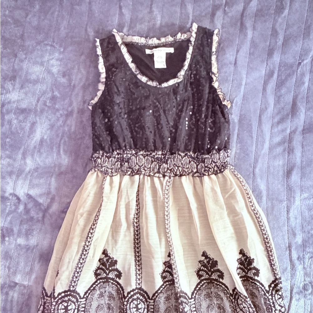 Elegant Black and Cream Mini Dress